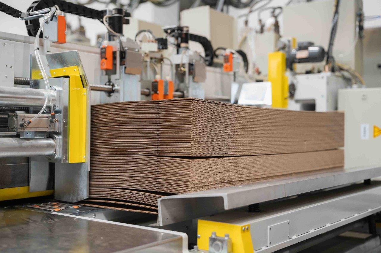 DS Smith Harelbeke - verwerking golfkarton (2) COR05639 LR