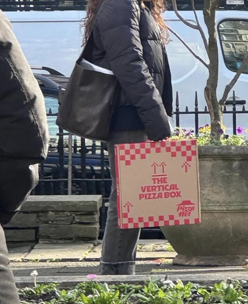Pizza Hut, Verticale pizzadoos 2