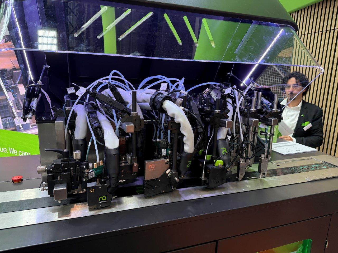 Robatech, Glue Experience Line koppen
