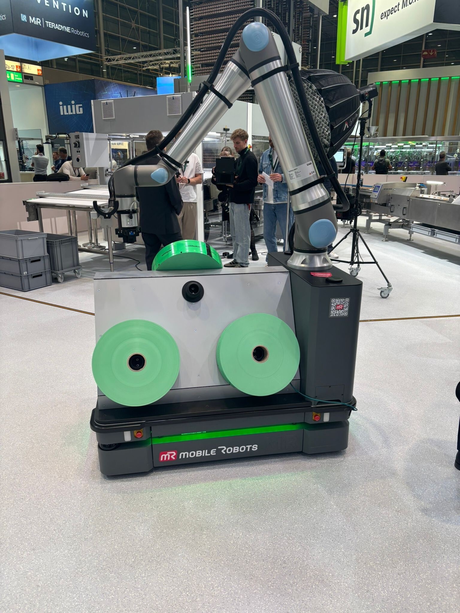 Syntegon cobot