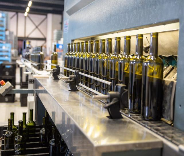 Wijnfles retour afvullen