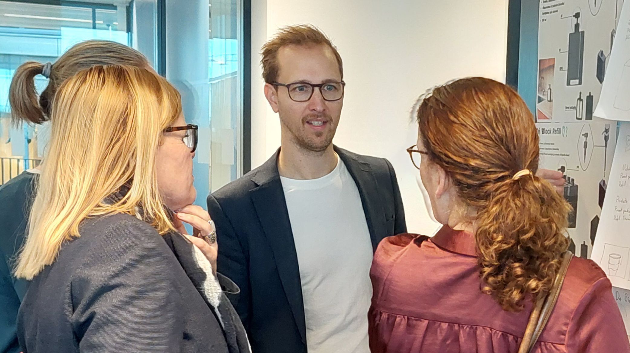 Alex Hanhues: ‘Impact maken door drie banen met elkaar te verbinden’