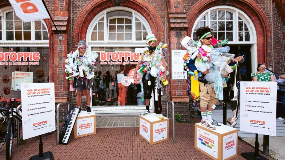 Recycleplatform Droppie zet de waarde van afval letterlijk op straat