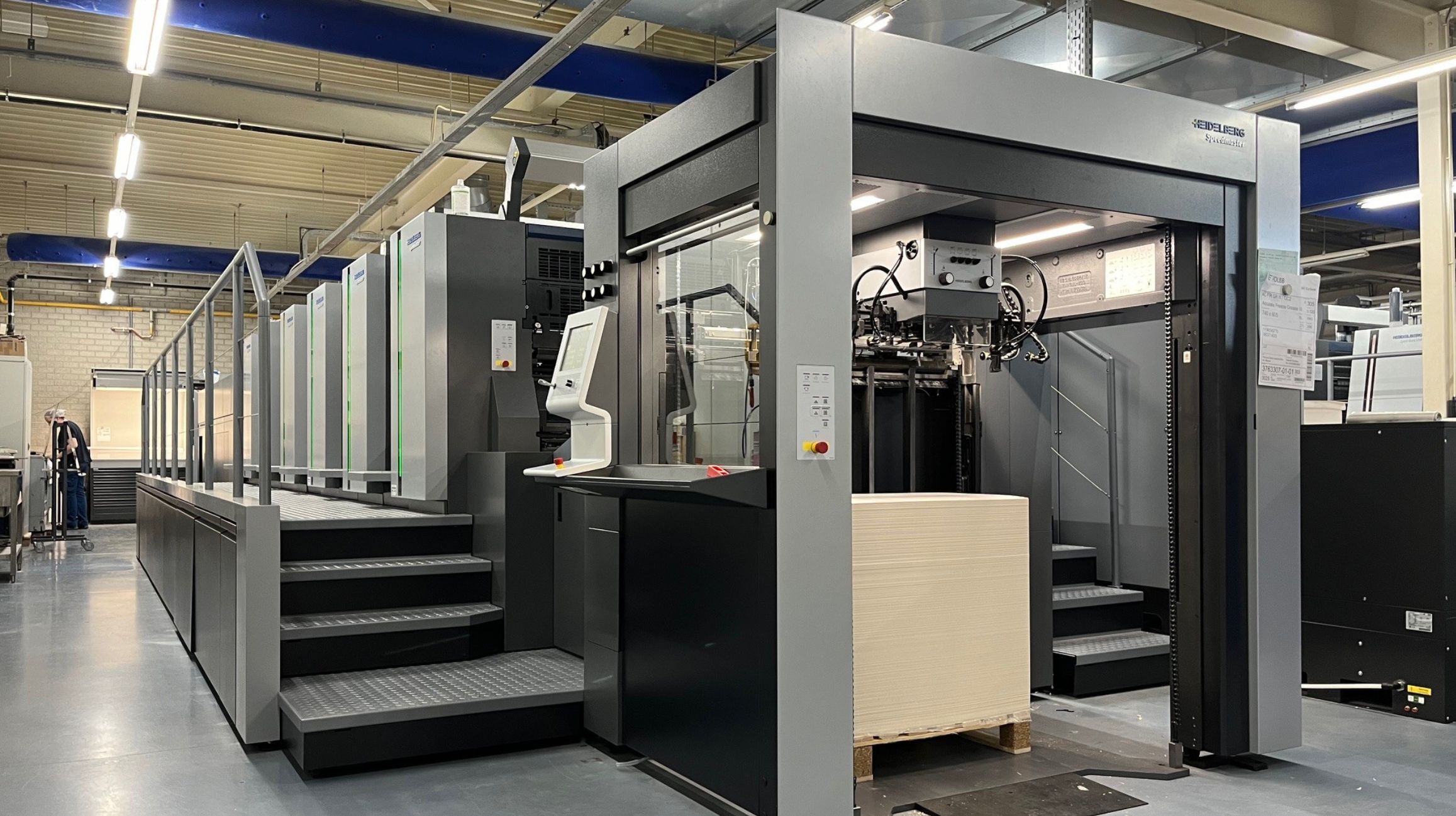 Hassink versterkt kwaliteitsborging met Heidelberg CX104-5LX UV