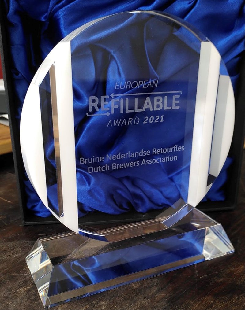 De Bruine Nederlandse Retourfles (BNR) is erkend met de European Refillable Award 2021.