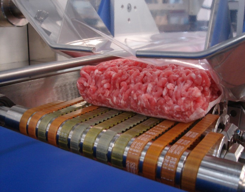 Fuji Packaging Benelux organiseert Demodagen met o.a. presentatie gehakt verpakken op flowpacker