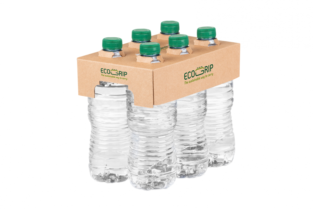 De kartonnen ECOGRIP bundelt flessen tot 1,5 liter