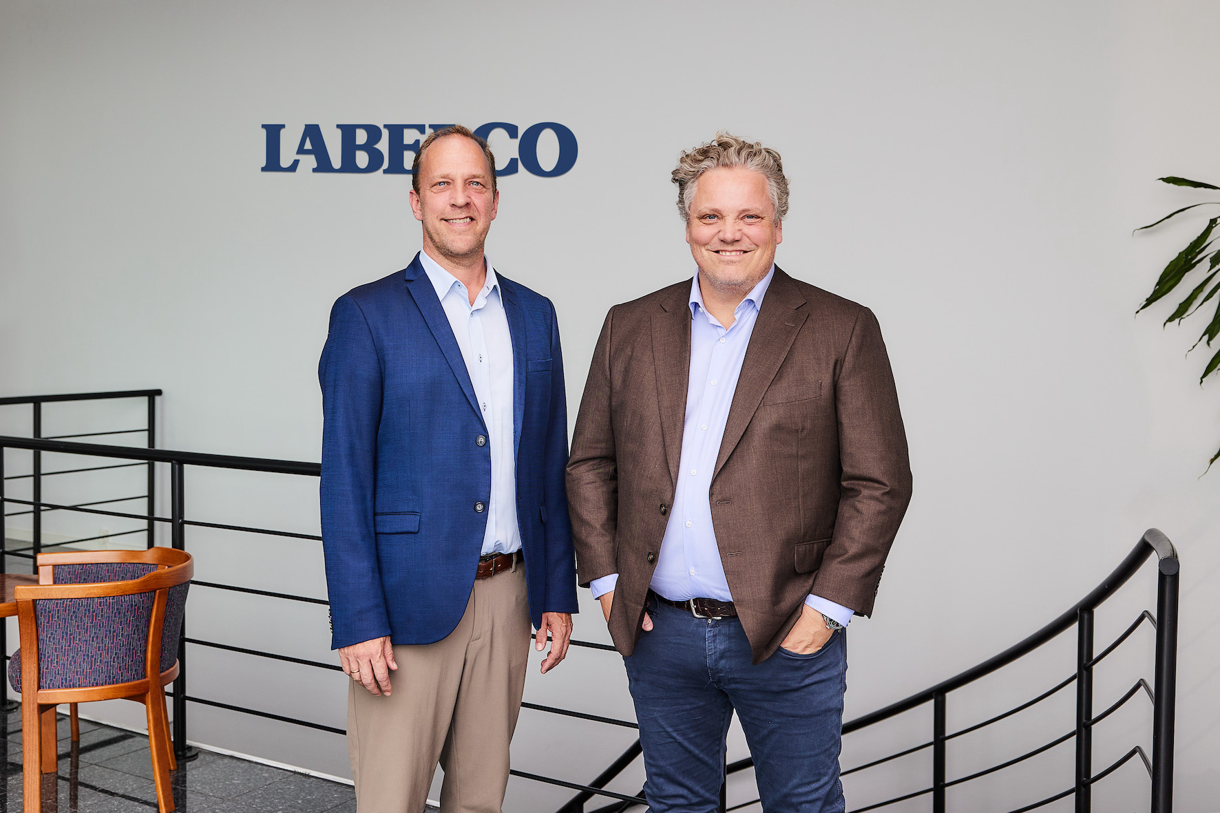 Ole Dam Mikkelsen van LABELCO A/S (links) en Lars Ole Nauta van Optimum Group