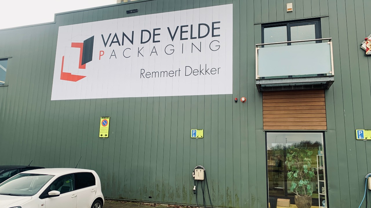 Remmert Dekker heeft sinds kort een nieuwe bedrijfsnaam: Van de Velde Packaging Remmert Dekker