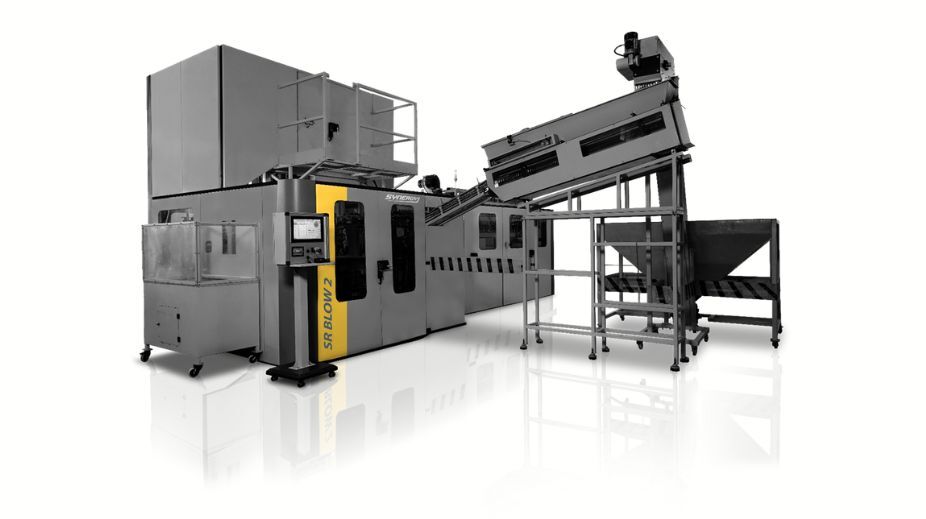 Nieuwe Rotary Blowing Machine van Synergy streeft naar 18.000 flessen per uur