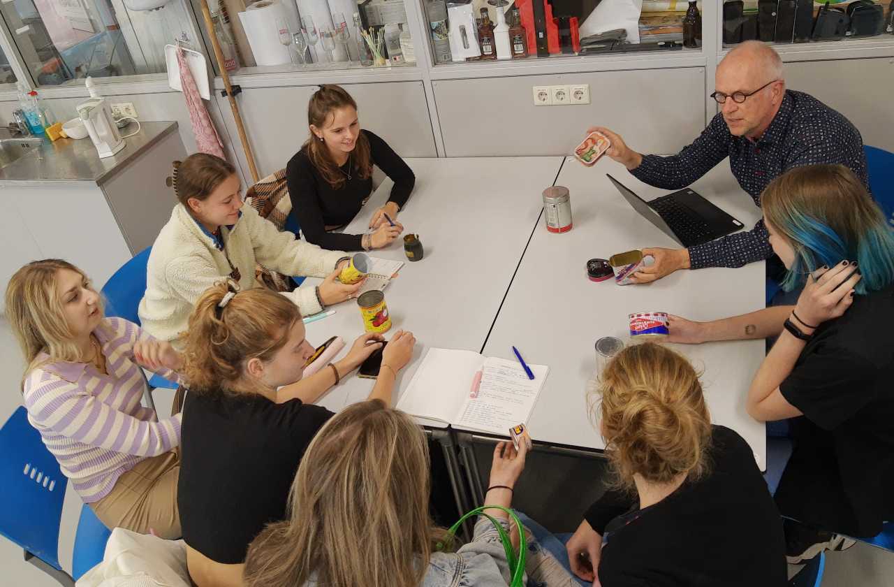 VM foto HAs studenten en Piet Degen 2